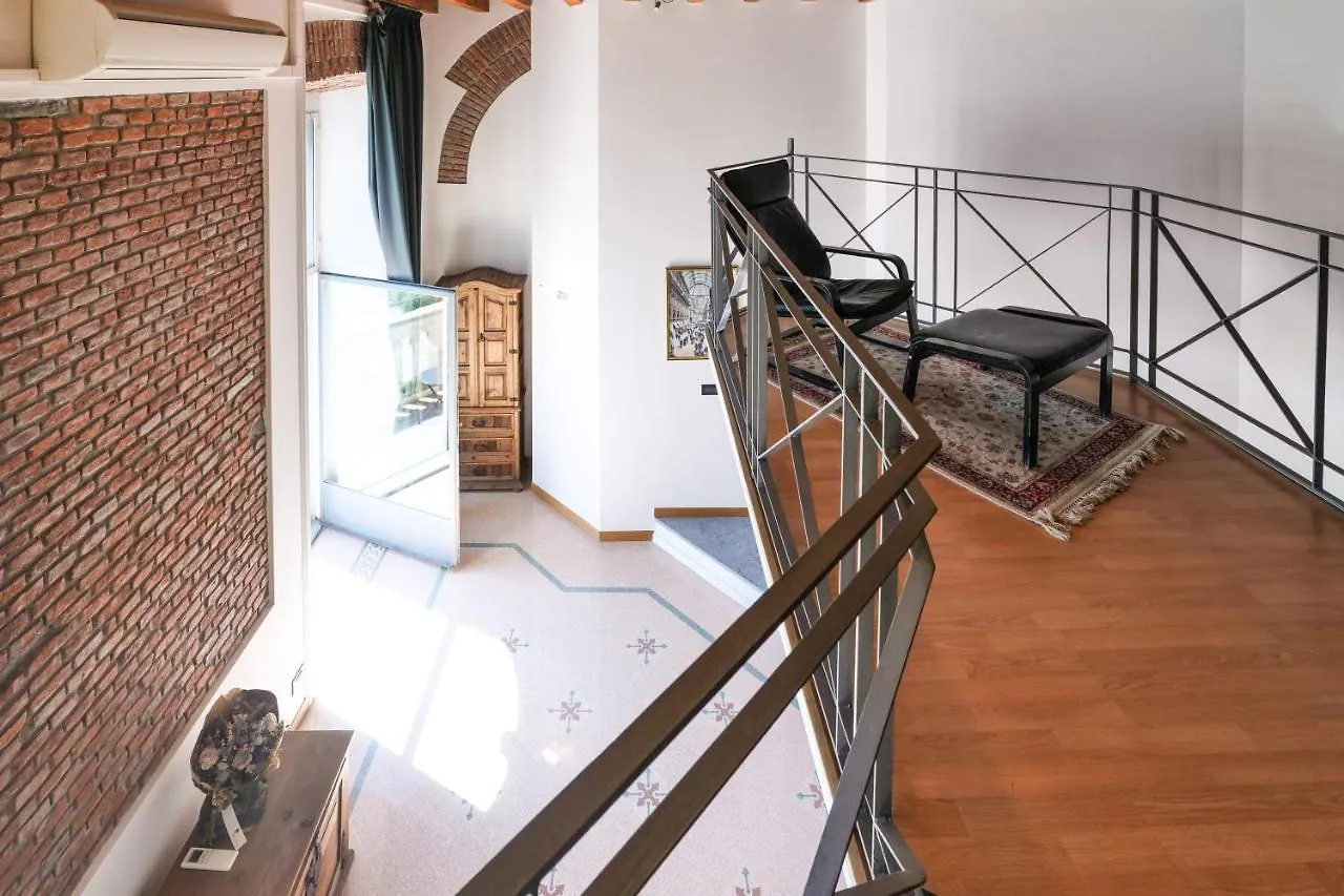Duomo Cathedral View - Luxury Apartment Milano Italia