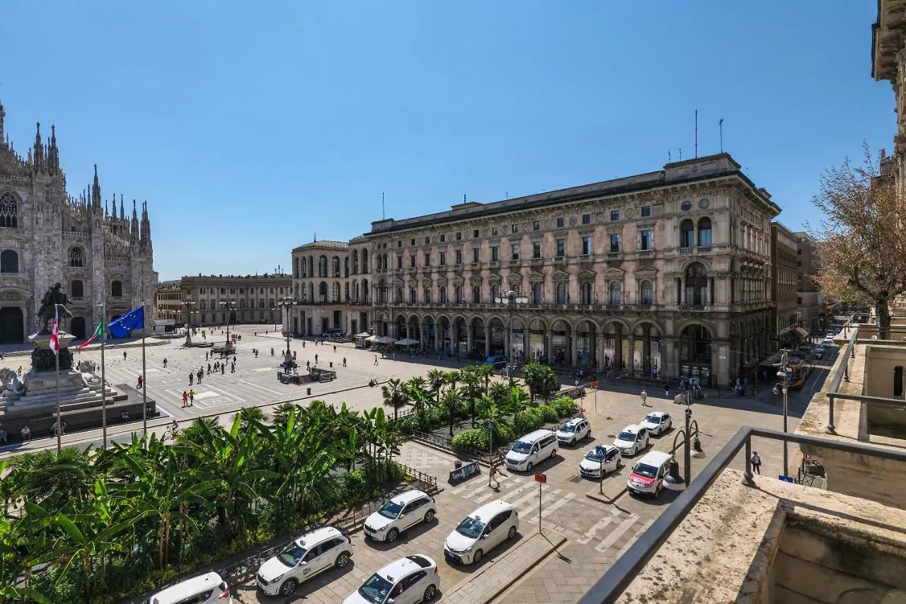 Duomo Cathedral View - Luxury Apartment Milano