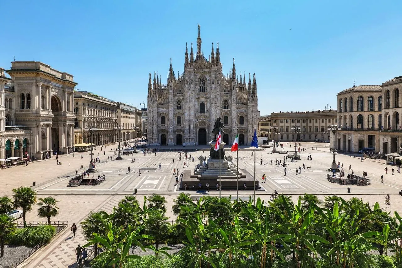 Duomo Cathedral View - Luxury Apartment Milano 0*,  Italia