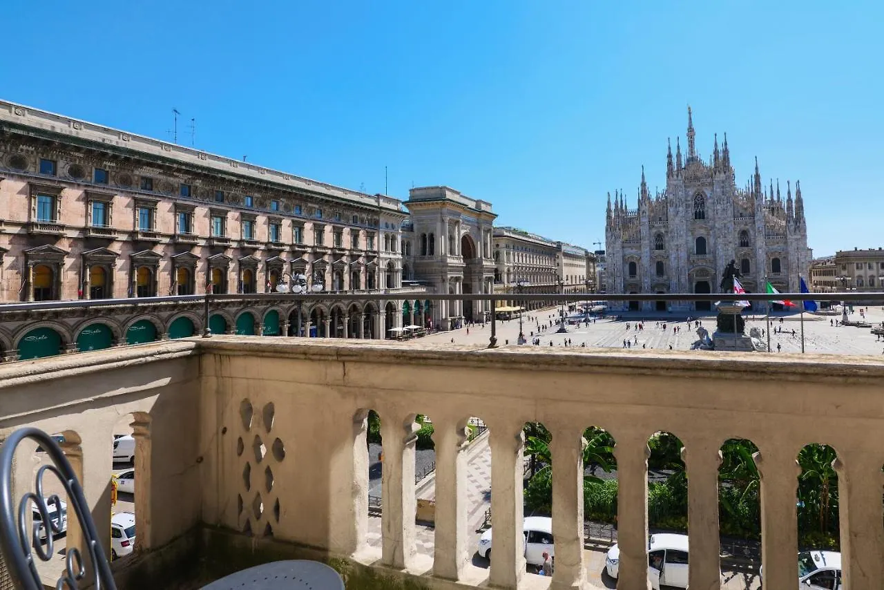 Duomo Cathedral View - Luxury Apartment Milano