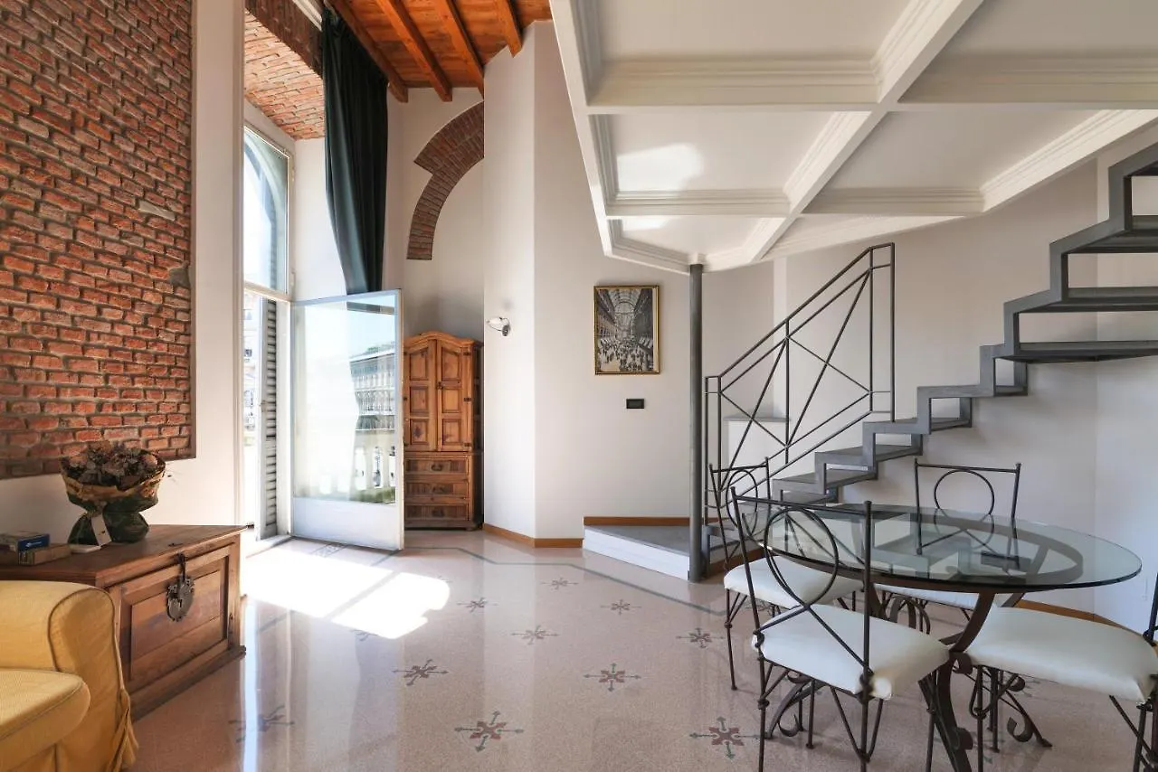 Duomo Cathedral View - Luxury Apartment Milano