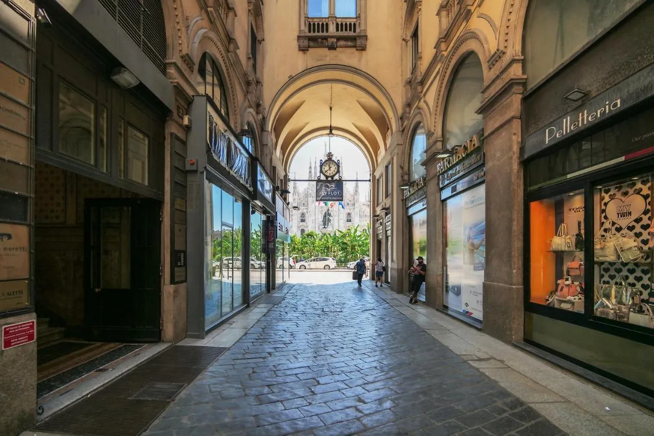 Duomo Cathedral View - Luxury Apartment Milano