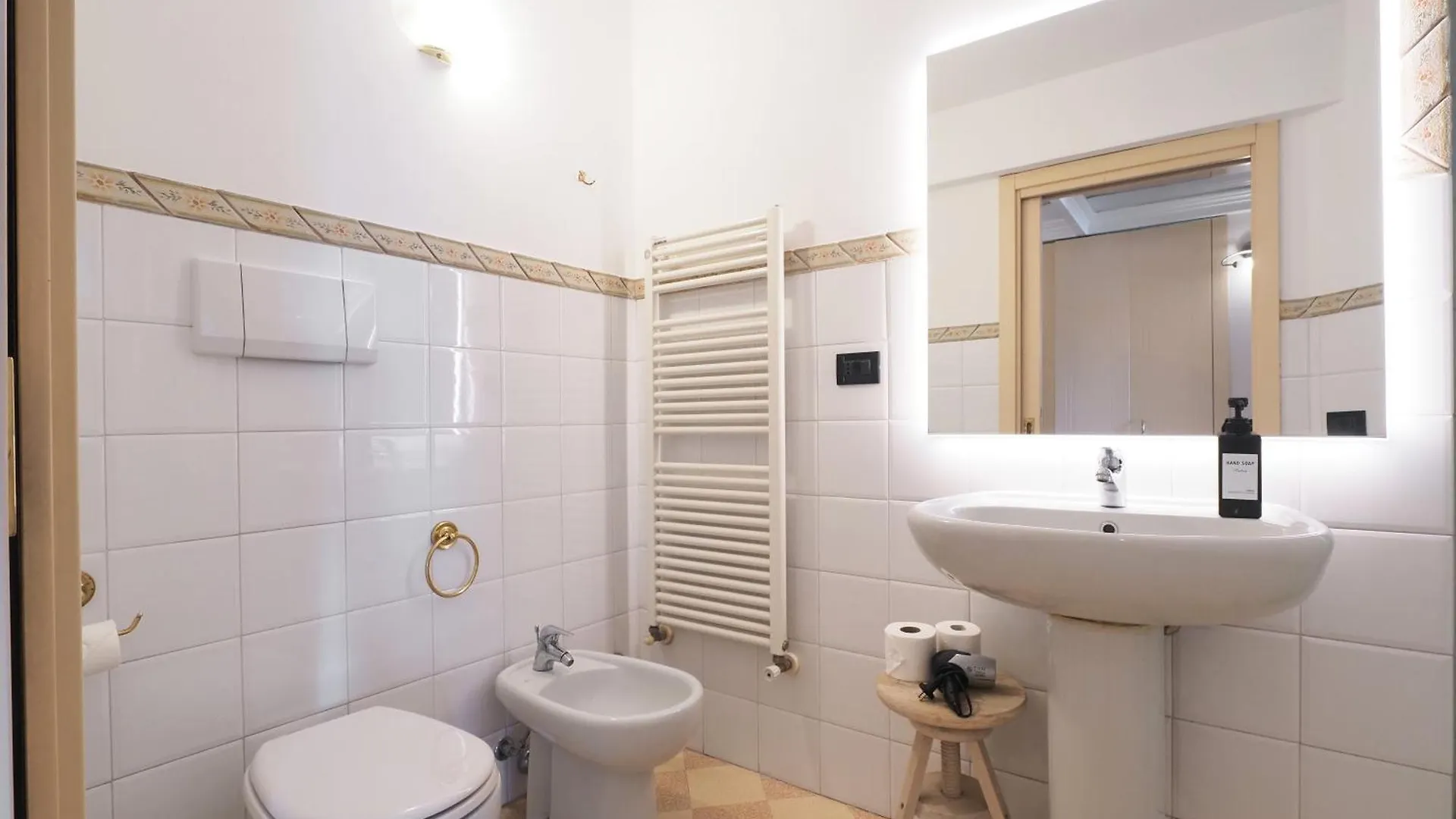 Duomo Cathedral View - Luxury Apartment Milano