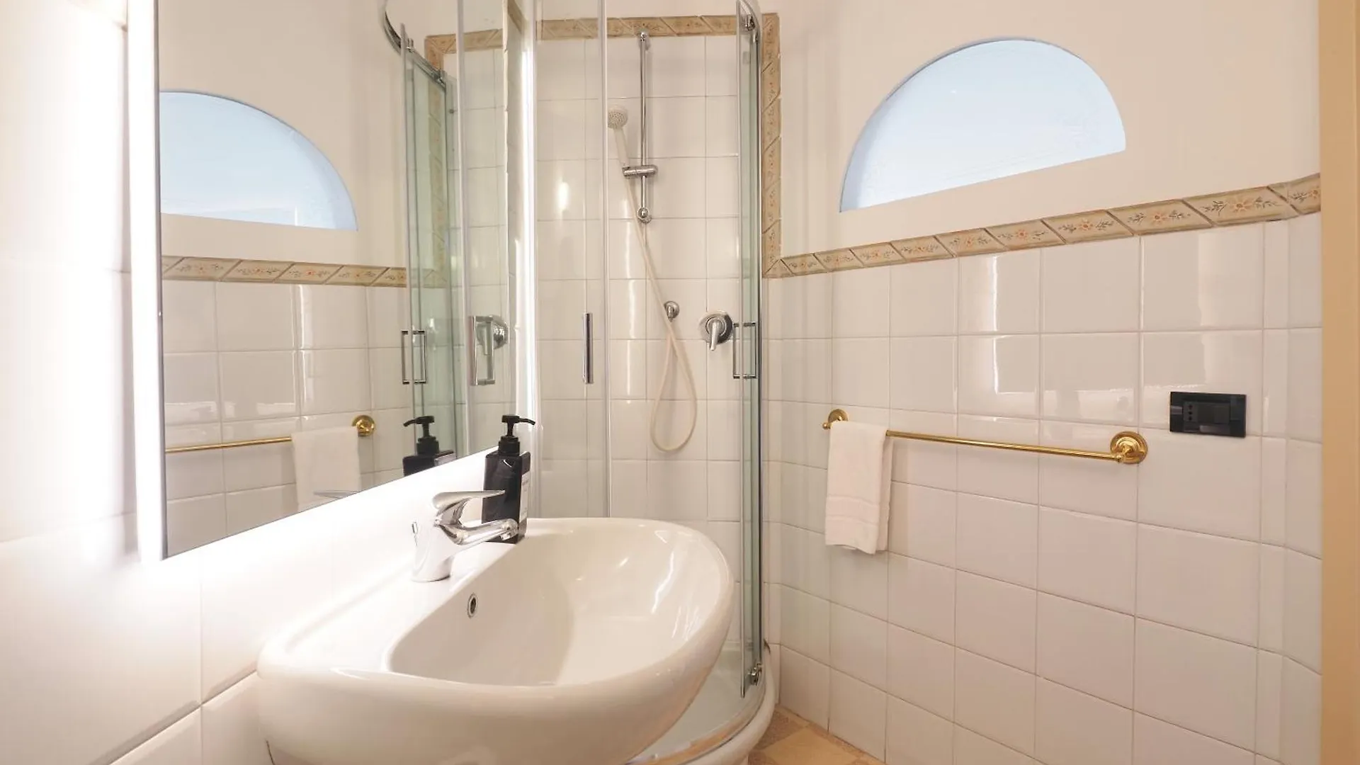 Duomo Cathedral View - Luxury Apartment Milano
